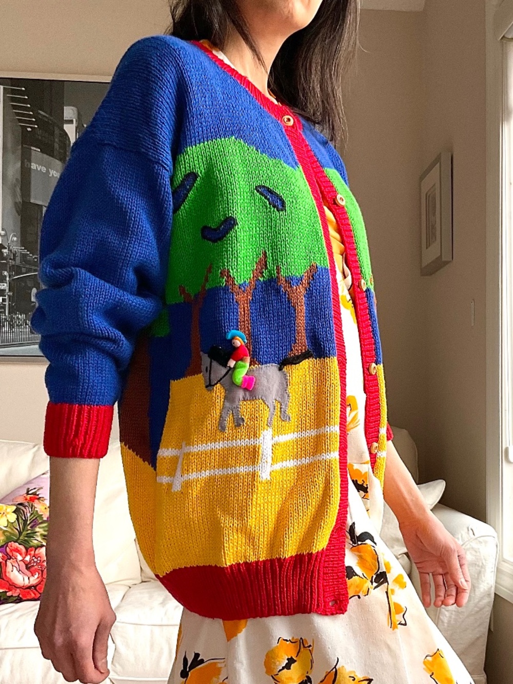 Horseriding themed 3D knit cardigan - Picture 2 of 15